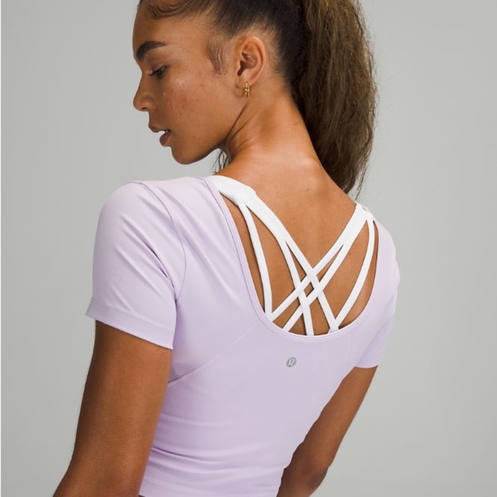 New Lavender Lululemon cropped top